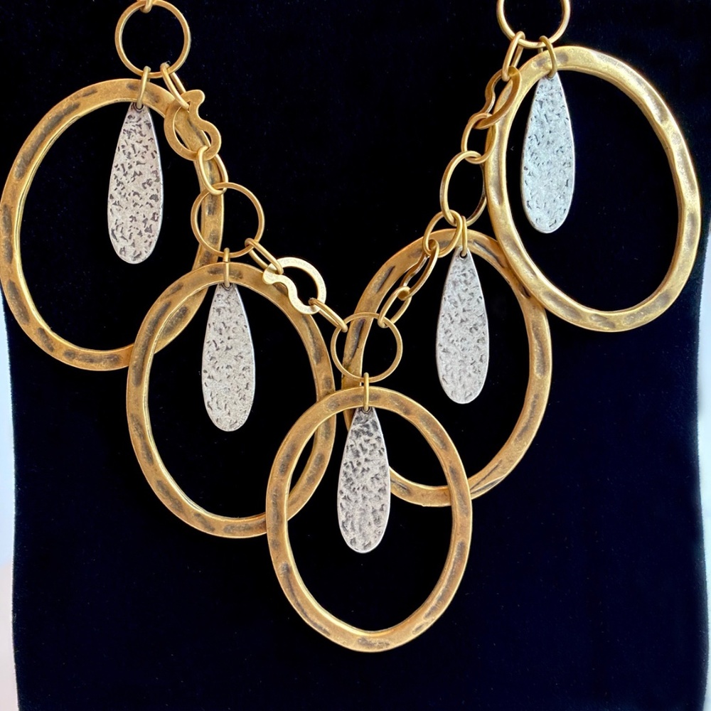 CHICO'S Teardrop✨Necklace